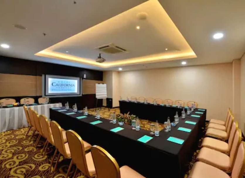 Ruang konferensi Foto