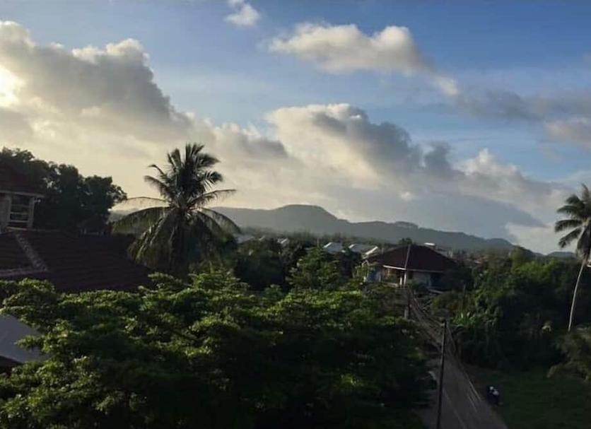 Pemandangan luar Foto