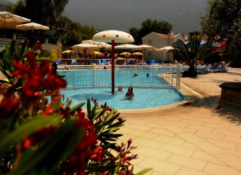 Kolam Foto