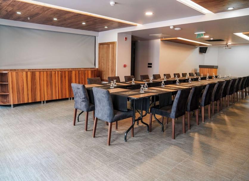 Ruang konferensi Foto