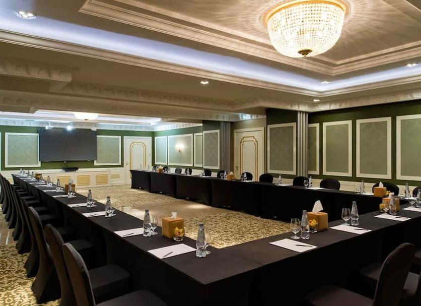 Ruang konferensi Foto