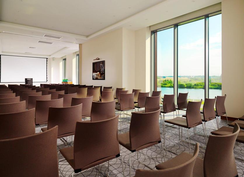 Ruang konferensi Foto