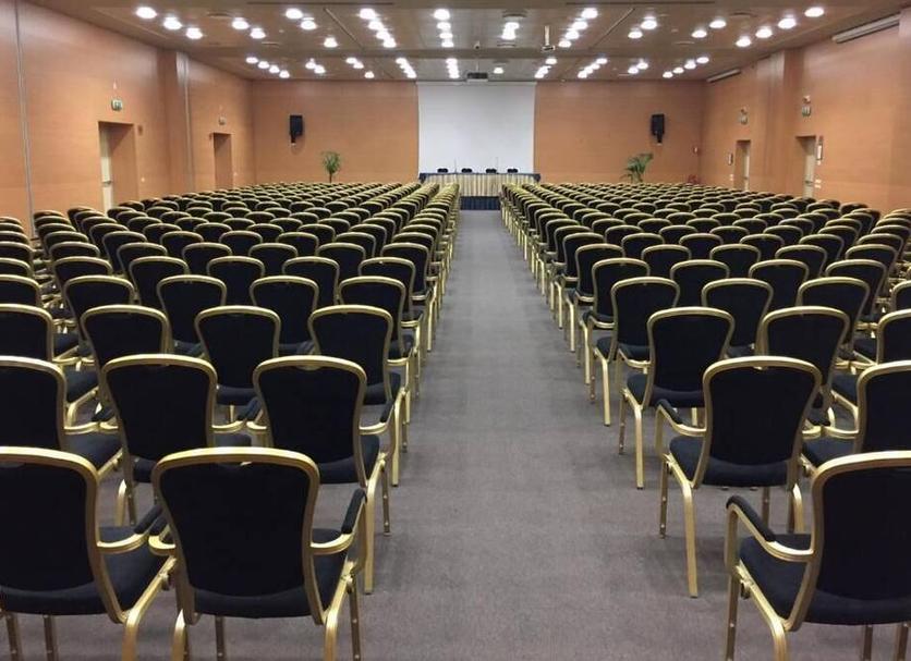 Ruang konferensi Foto
