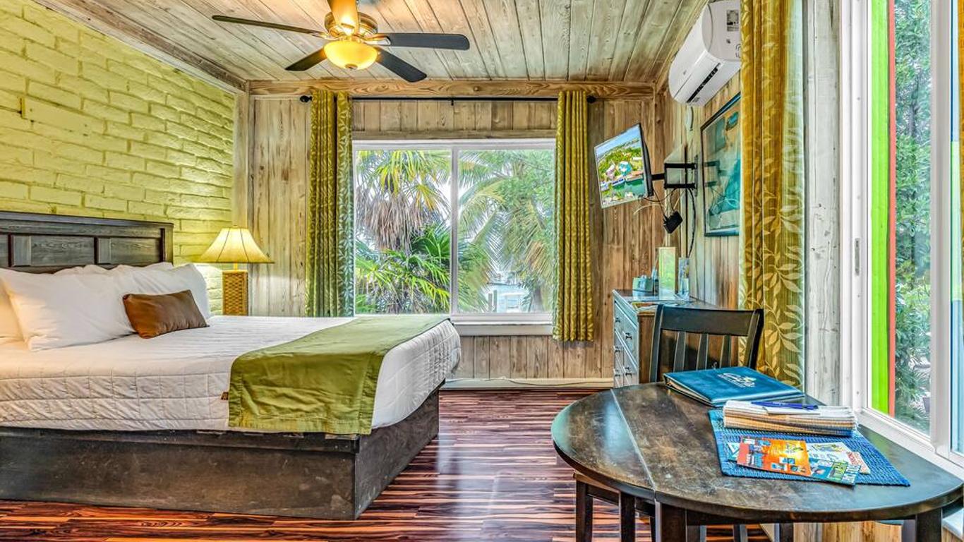 Captain Pip's Marina & Hideaway
