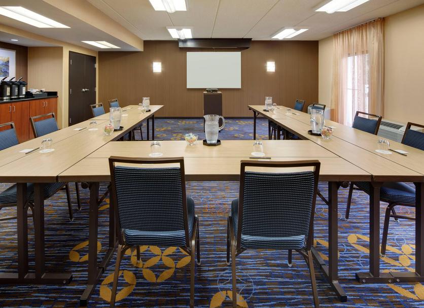 Ruang konferensi Foto