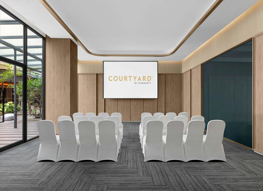 Ruang konferensi Foto