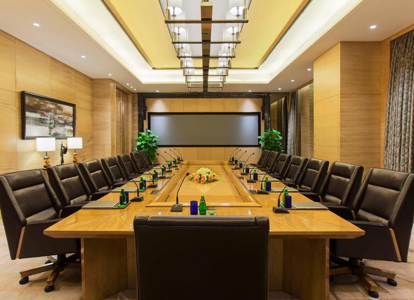 Ruang konferensi Foto