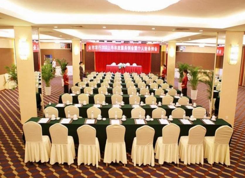 Ruang konferensi Foto