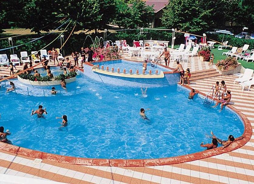 Kolam Foto