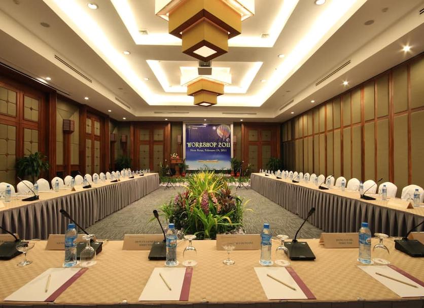 Ruang konferensi Foto