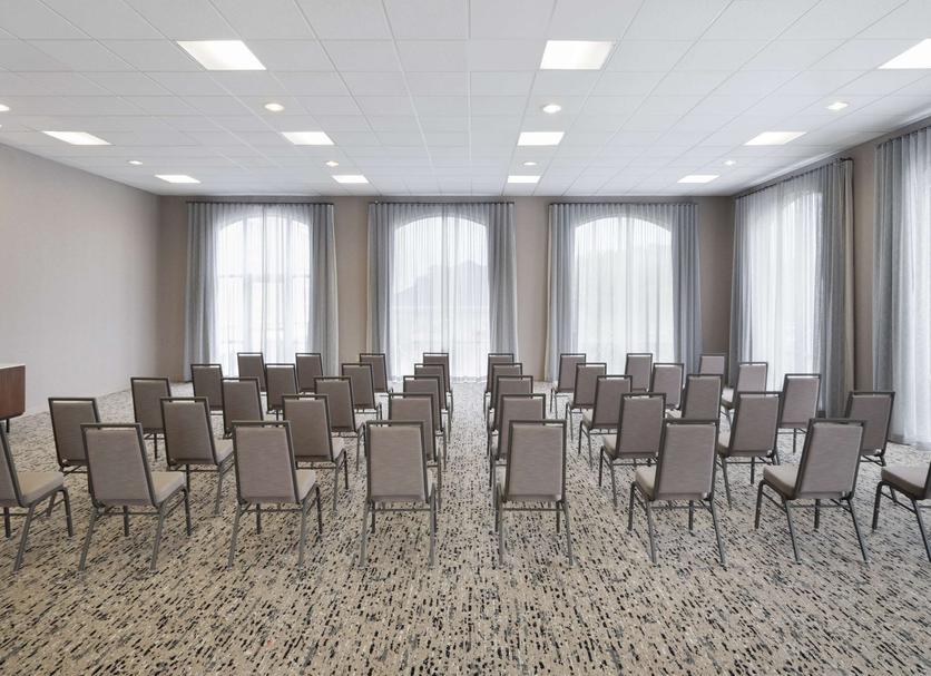 Ruang konferensi Foto