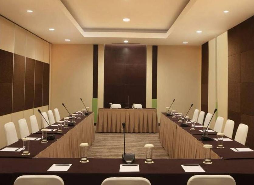 Ruang konferensi Foto