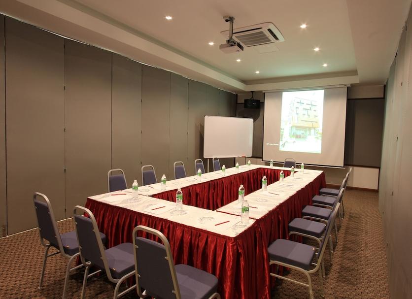 Ruang konferensi Foto