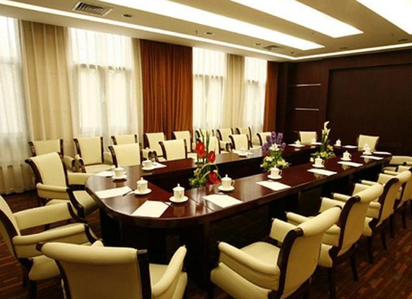 Ruang konferensi Foto