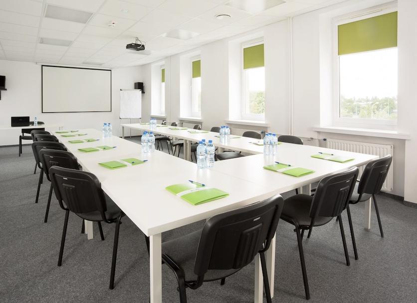 Ruang konferensi Foto