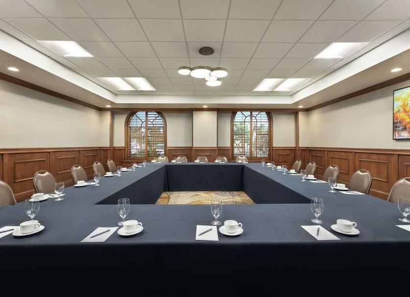 Ruang konferensi Foto