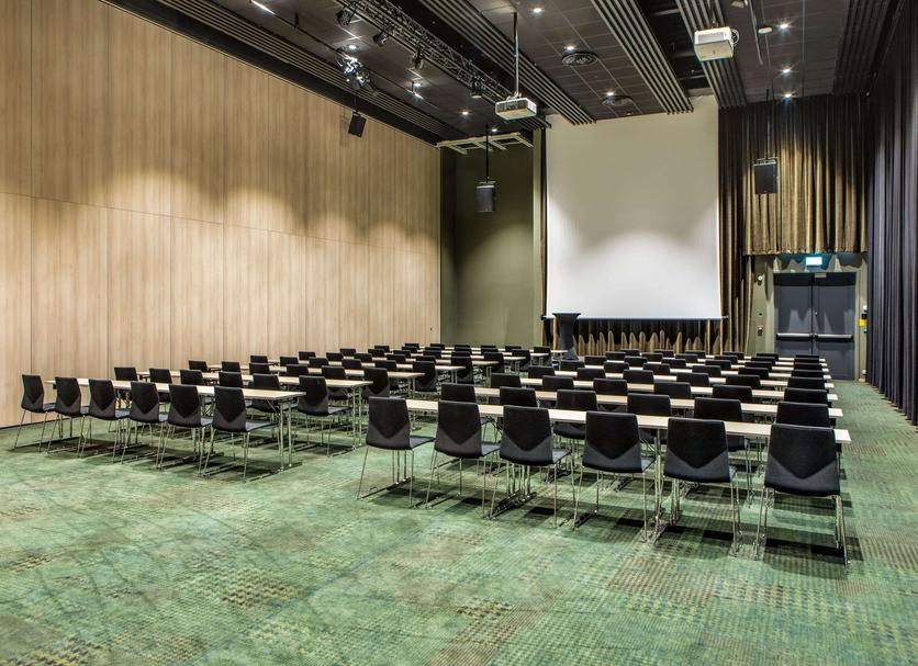 Ruang konferensi Foto