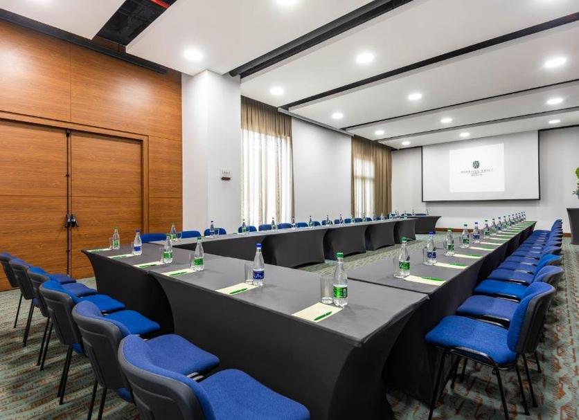 Ruang konferensi Foto