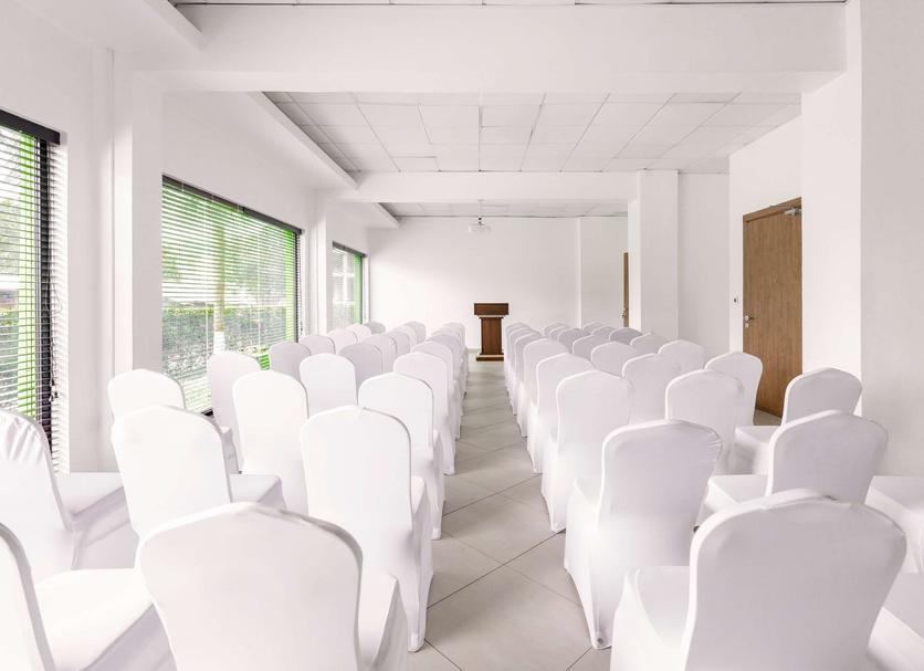 Ruang konferensi Foto
