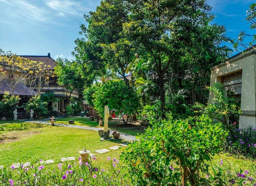Pemandangan luar Foto