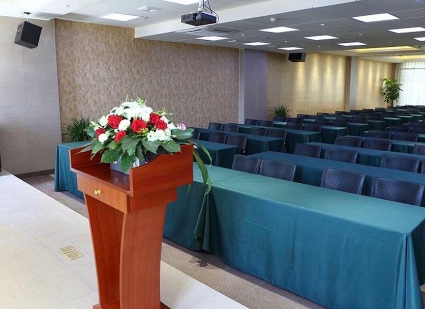 Ruang konferensi Foto