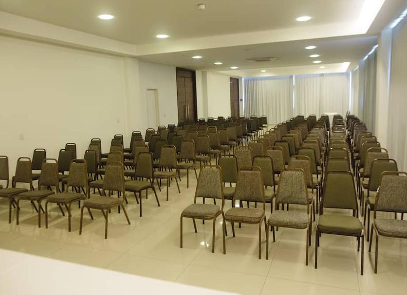 Ruang konferensi Foto