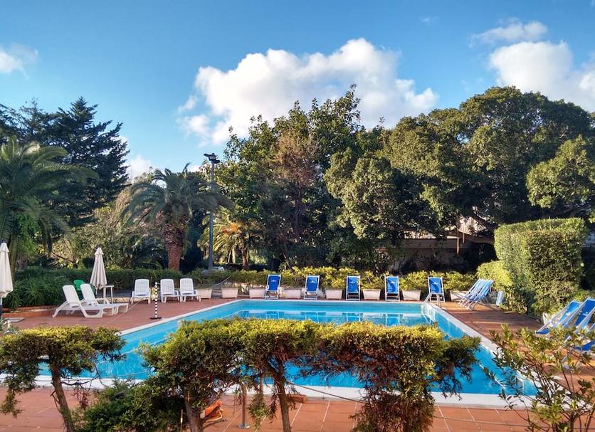 Kolam Foto