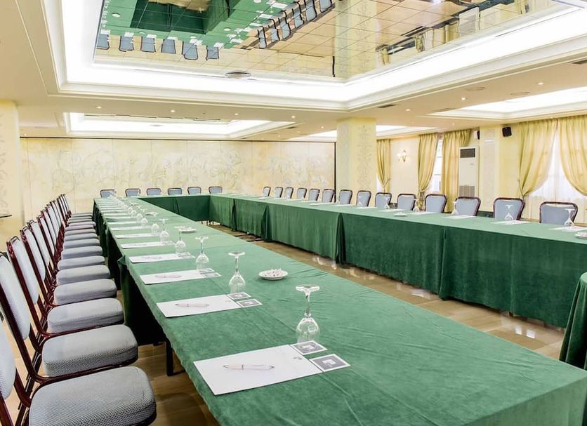 Ruang konferensi Foto