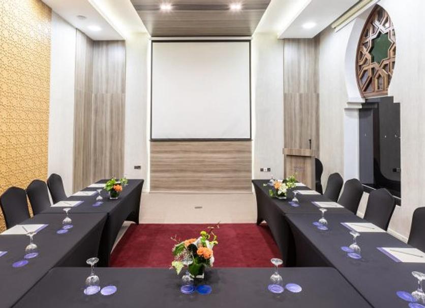 Ruang konferensi Foto
