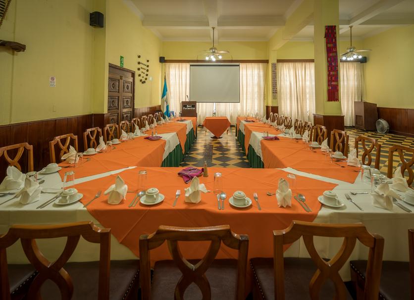 Ruang konferensi Foto