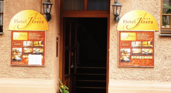 Hotel Jizera Karlovy Vary - Carlsbad - Building