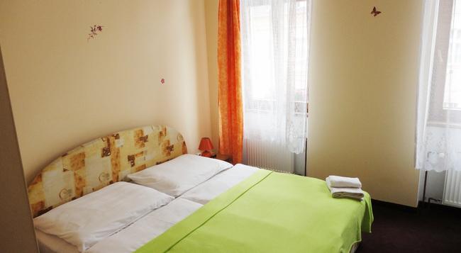 Hotel Jizera Karlovy Vary - Carlsbad - Bedroom