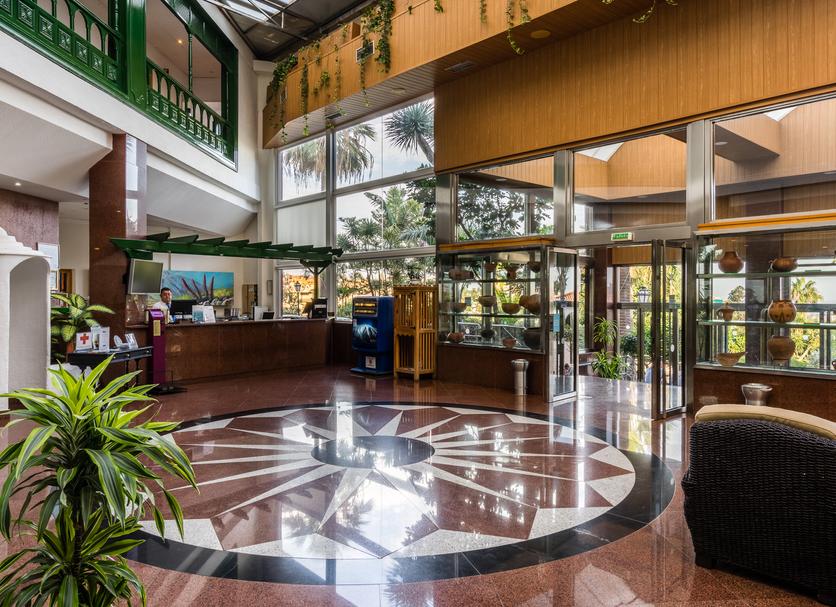 Pintu Masuk Hotel Foto