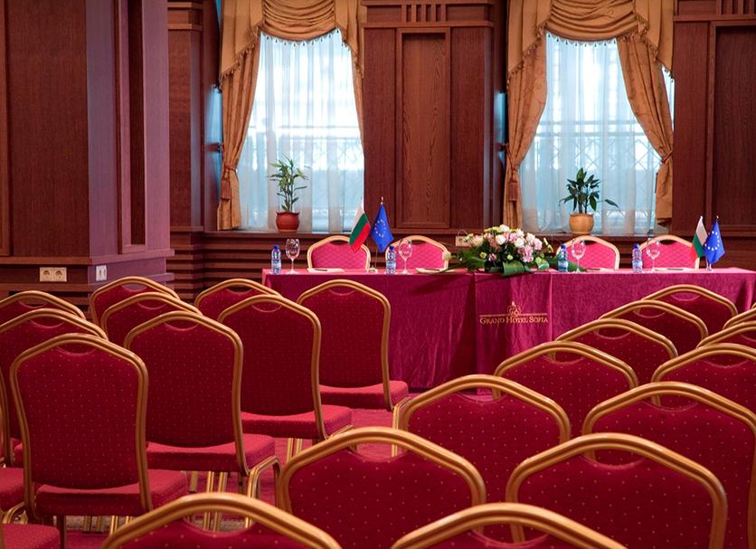 Ruang konferensi Foto