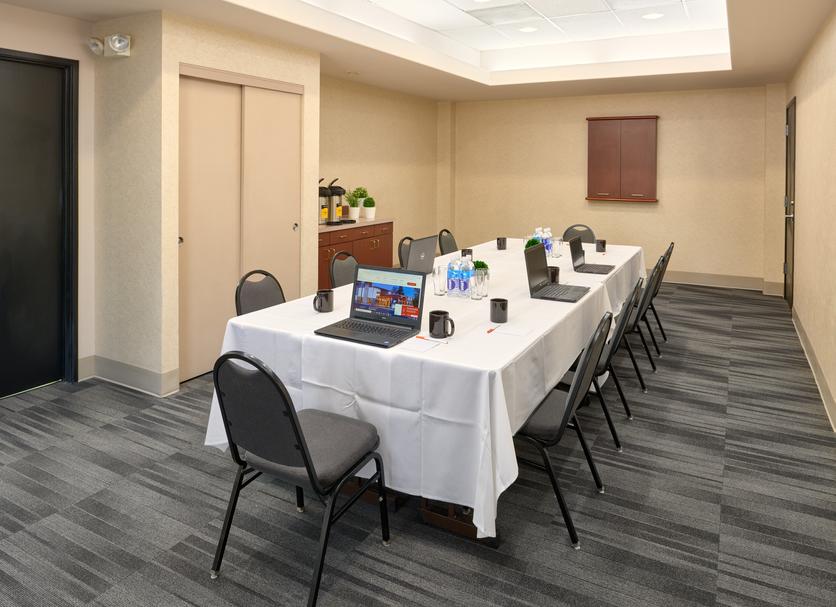 Ruang konferensi Foto