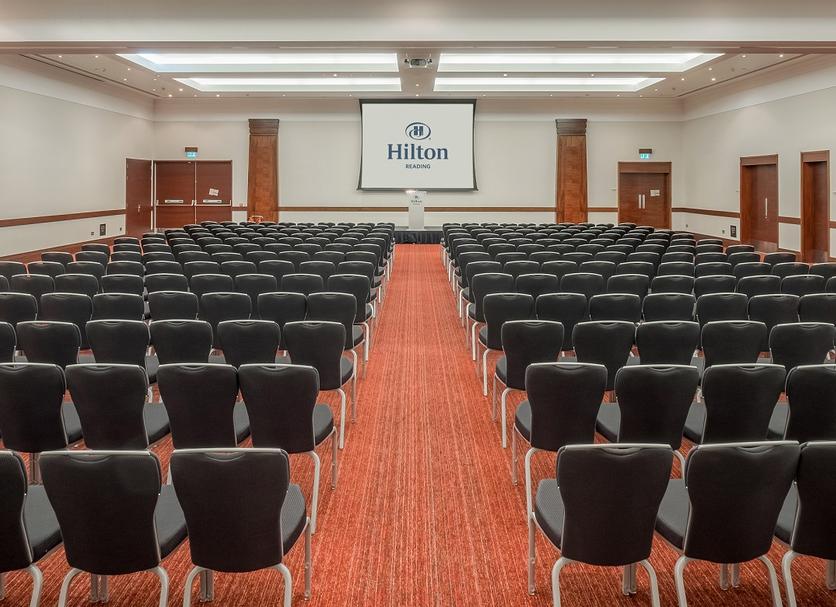 Ruang konferensi Foto