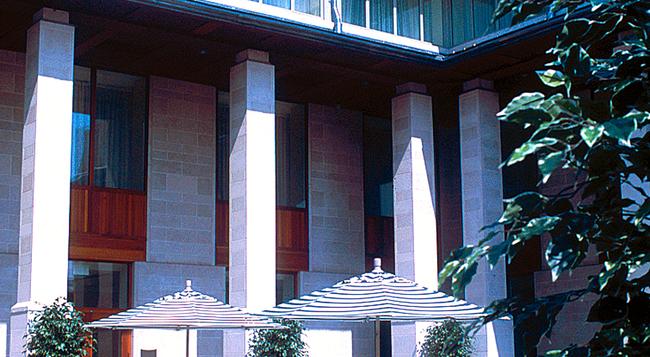 Charles F. Knight Executive Education Center - St. Louis - Patio