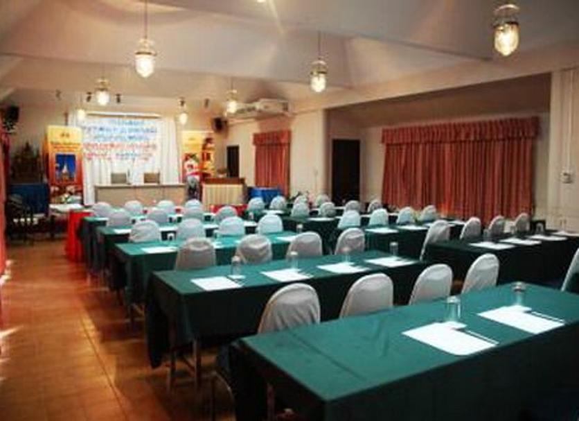 Ruang konferensi Foto