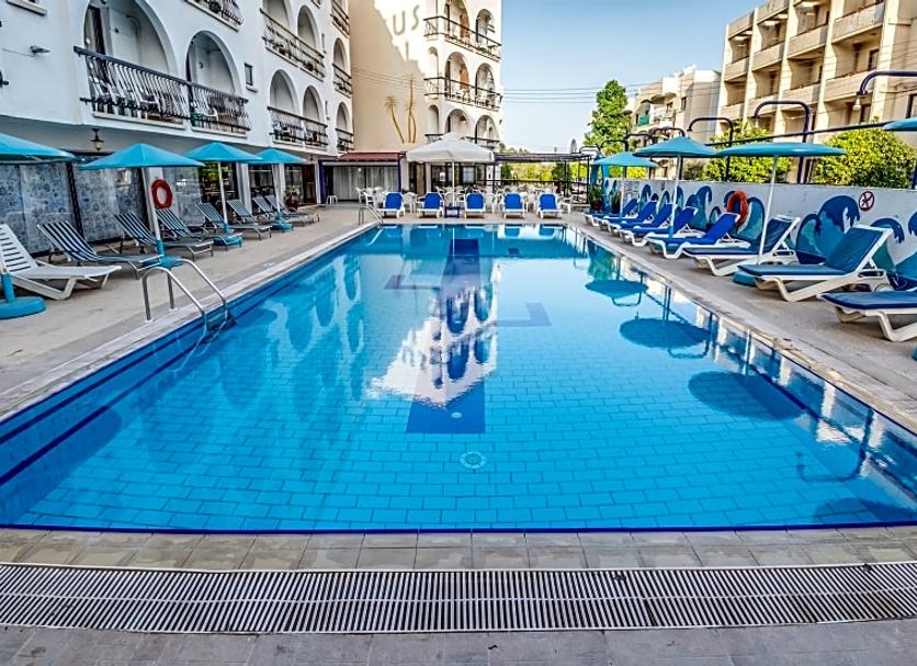 Kolam Foto