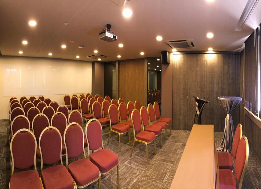 Ruang konferensi Foto
