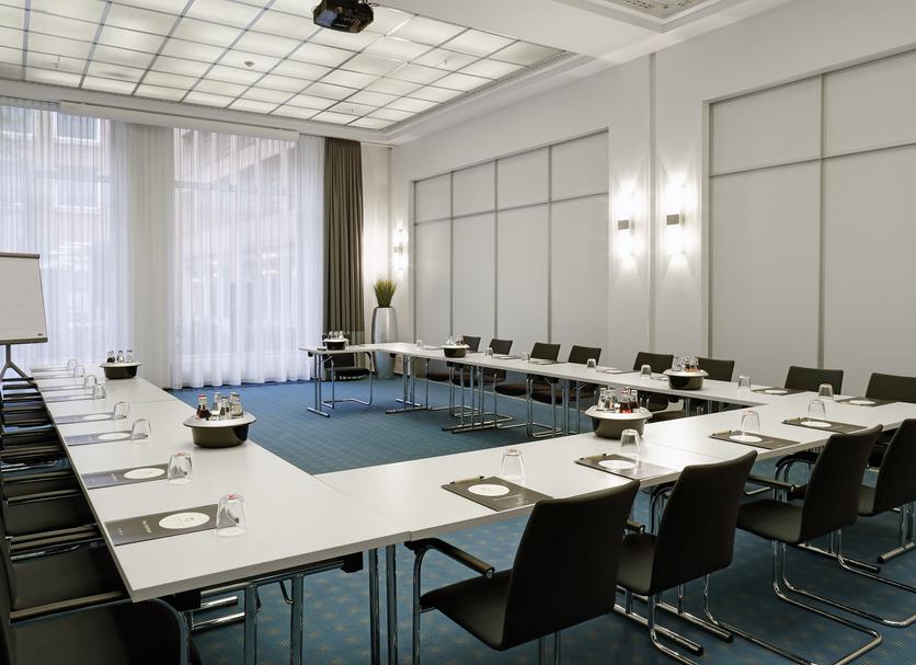 Ruang konferensi Foto