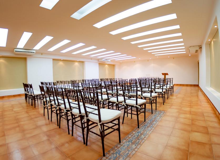 Ruang konferensi Foto