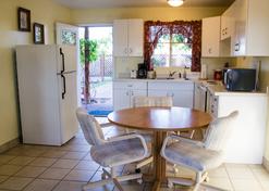 Debbie's Hide A Way Motel - Page - Kitchen