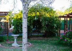 Debbie's Hide A Way Motel - Page - Outdoor view