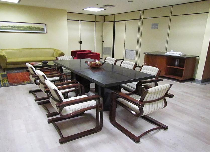 Ruang konferensi Foto