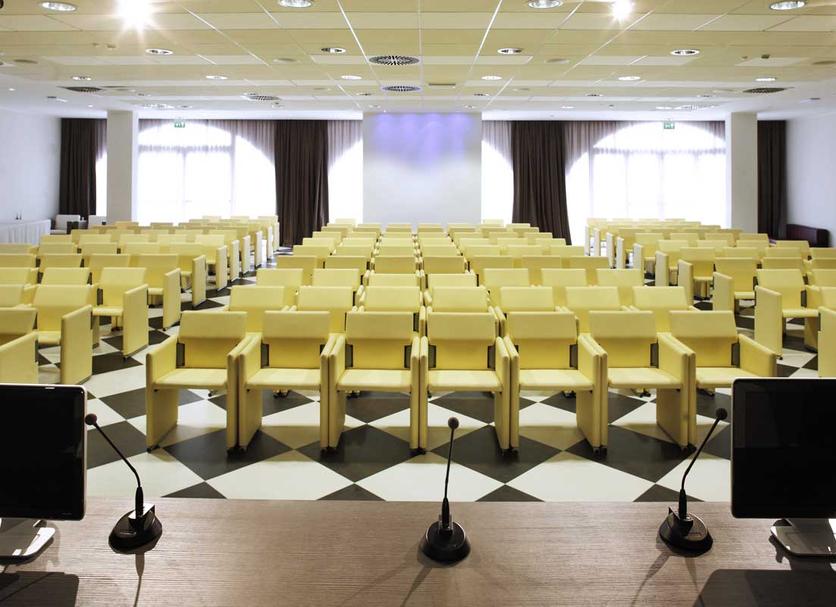 Ruang konferensi Foto