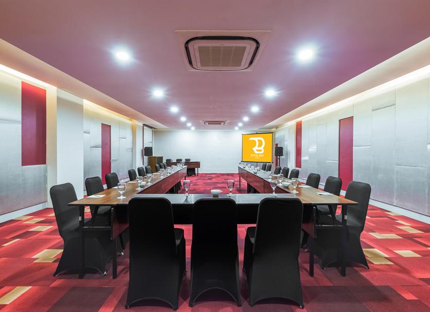 Ruang konferensi Foto