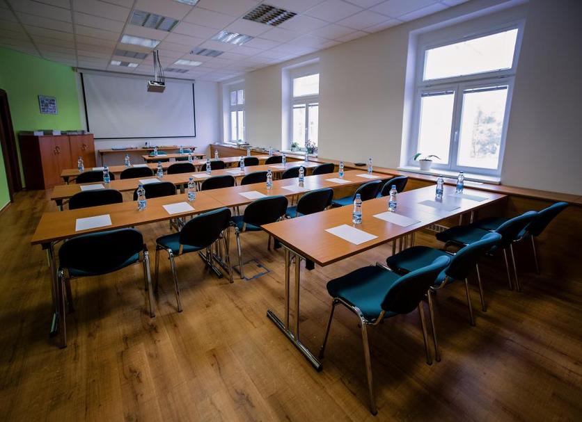 Ruang konferensi Foto